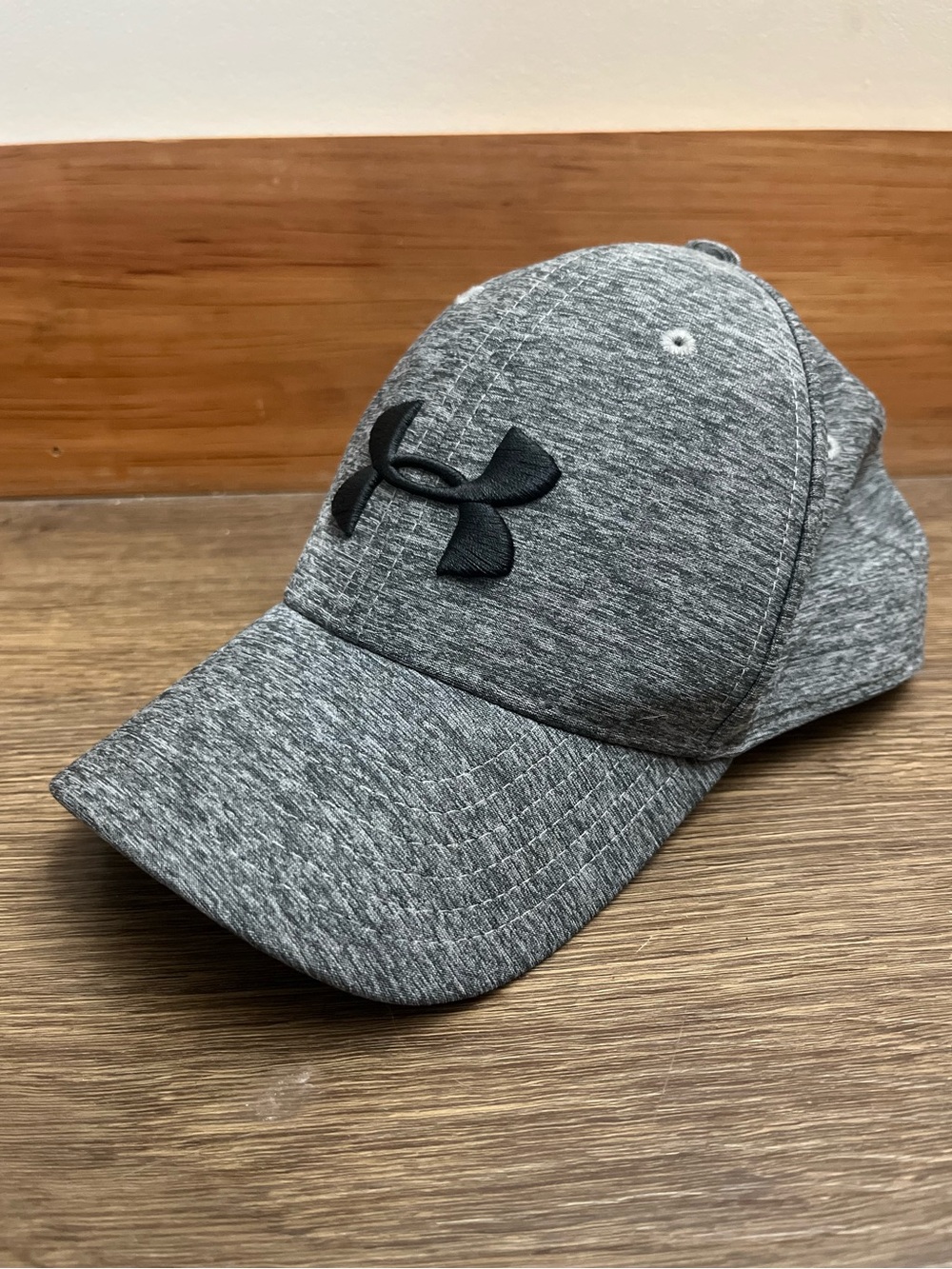 Youth Under Armour Heather Gray and Black Performance Baseball Cap